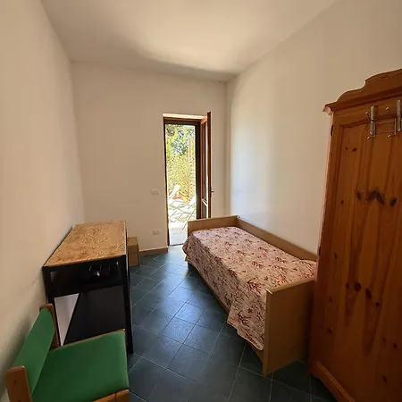 Appartamento Con Terrazza E Discesa Privata In *