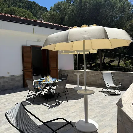 Appartamento Con Terrazza E Discesa Privata In *