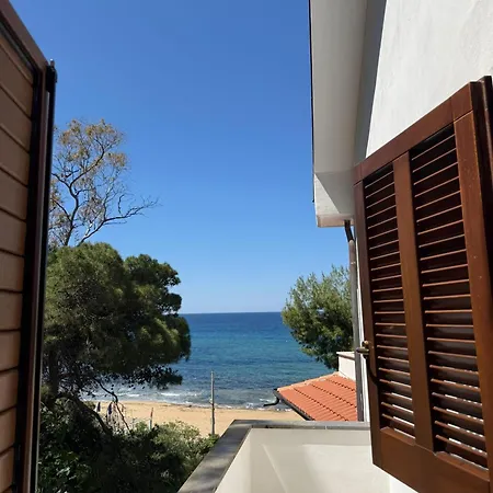 Con Terrazza E Discesa Privata In Santa Maria di Castellabate